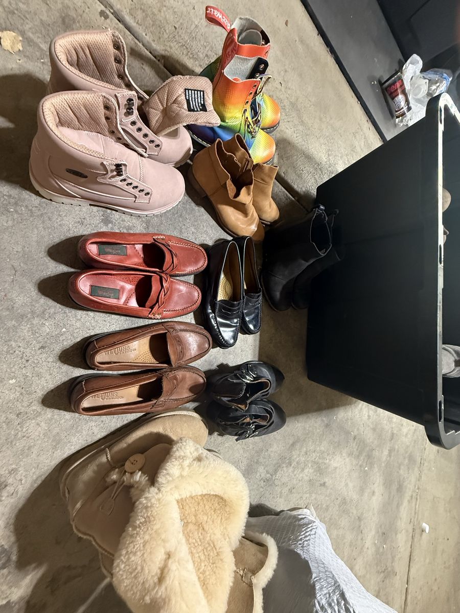 Shoes/Boots Size 7-8