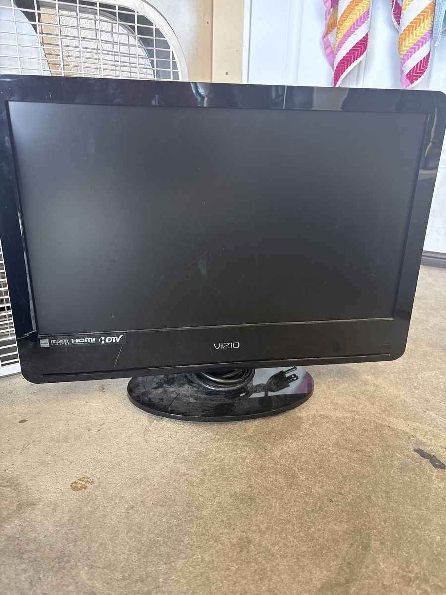 Vizio 24-inch HDTV LED TV - Black, with HDMI, Dolby Digital