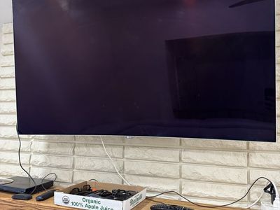 LG Curved OLED Smart TV - 55 inch 3D with 3D/Blu-ray disk player and 3D glasses