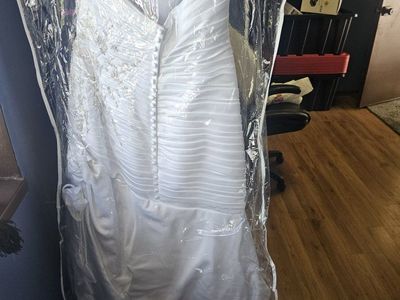 Alfred Angelo White Strapless Wedding Dress Gown with Beaded Embellishments, Size 6