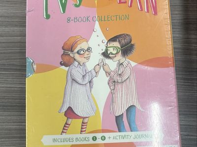 Ivy and Bean 8 Book Set
