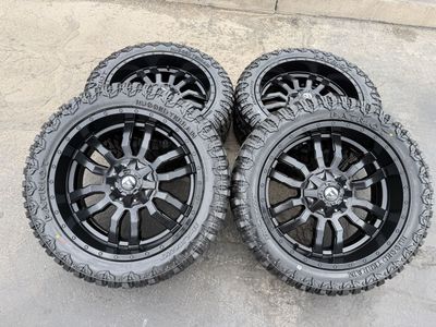 New 33x12.50r22 Patriot RT Black Fuel Sledge 6x5.5 Chevy Silverado 1500 6x135 Ford F-150 6 lug wheels and tires