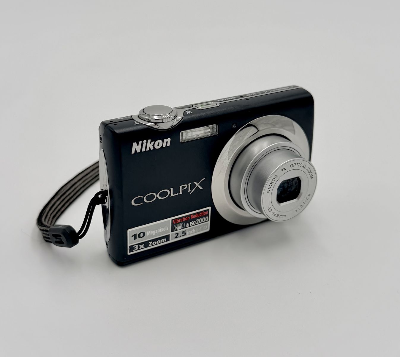 Nikon Coolpix S220 Digital Camera