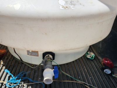 livestock water transfer tank - 210 Gallon Water/Liquid Container with Valve