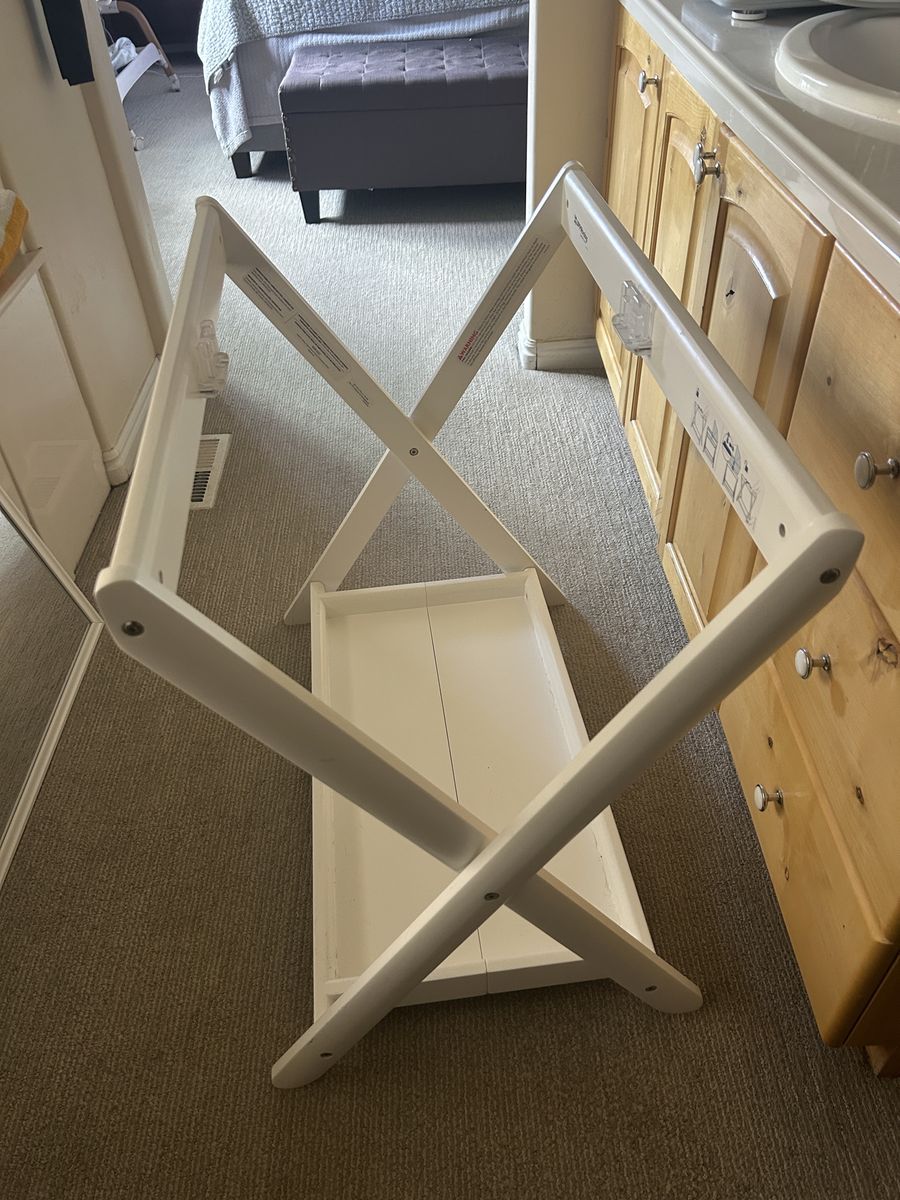 Uppababy bassinet stand
