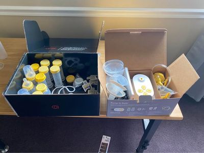 Medela Pump In Style Double Electric Breast Pump with Accessories