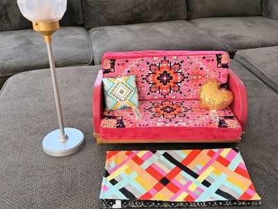 American Girl Doll Couch, Rug, Pillows, and Lamp Set