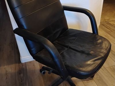 Office desk chair