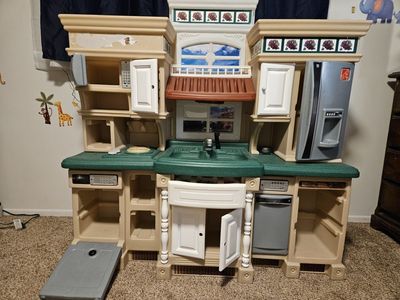 Play Kitchen