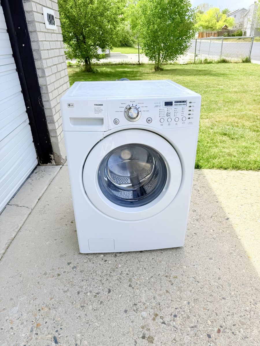 LG Tromm Front Load Washer White