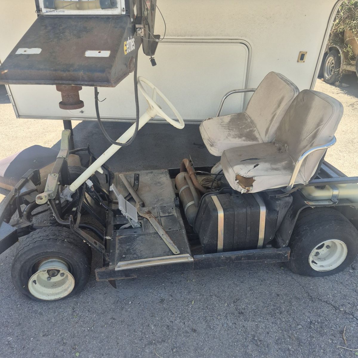 Gas powered golf cart