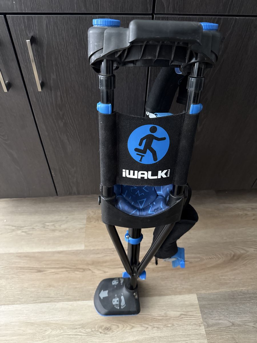 iWALKFree 3.0 Hands-Free Crutch - Knee Walker Alternative, Adjustable iwalk
