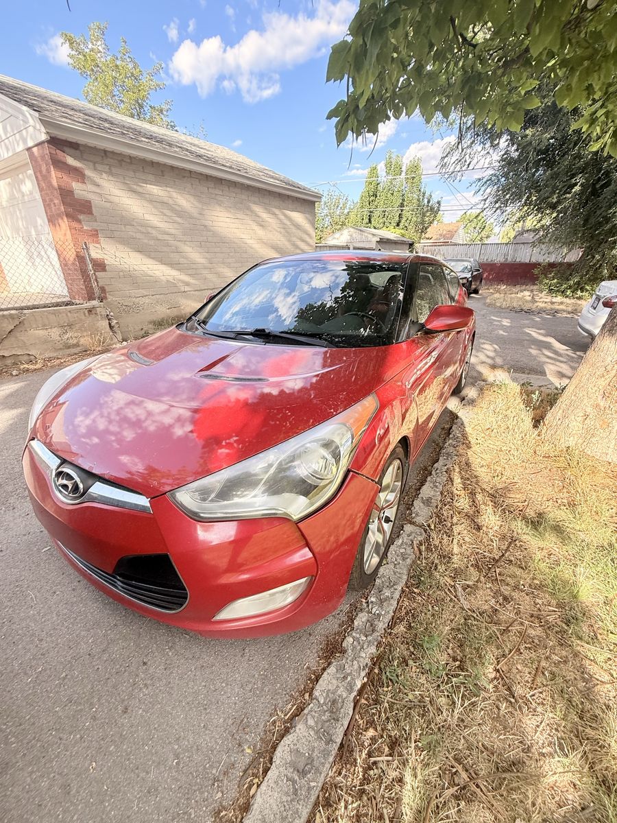 2013 Hyundai Veloster Base