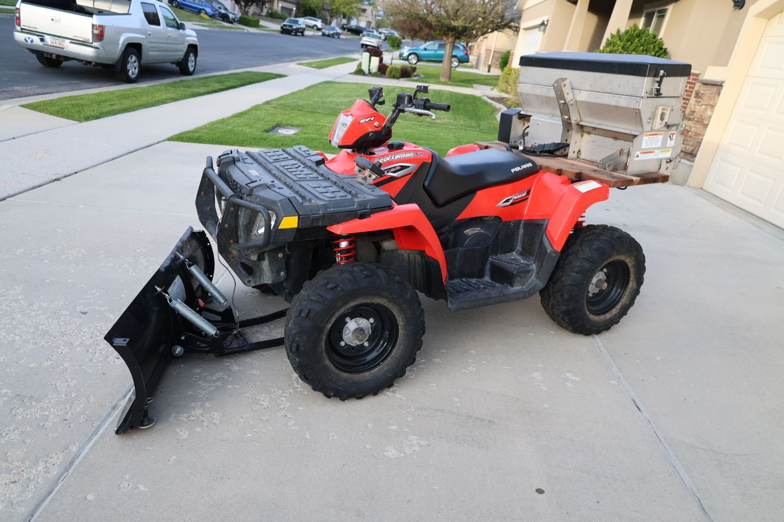 2006 Polaris Sportsman EFI 500 X2 with Snow plow and Drop salter