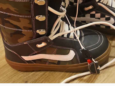 Snowboarding boots