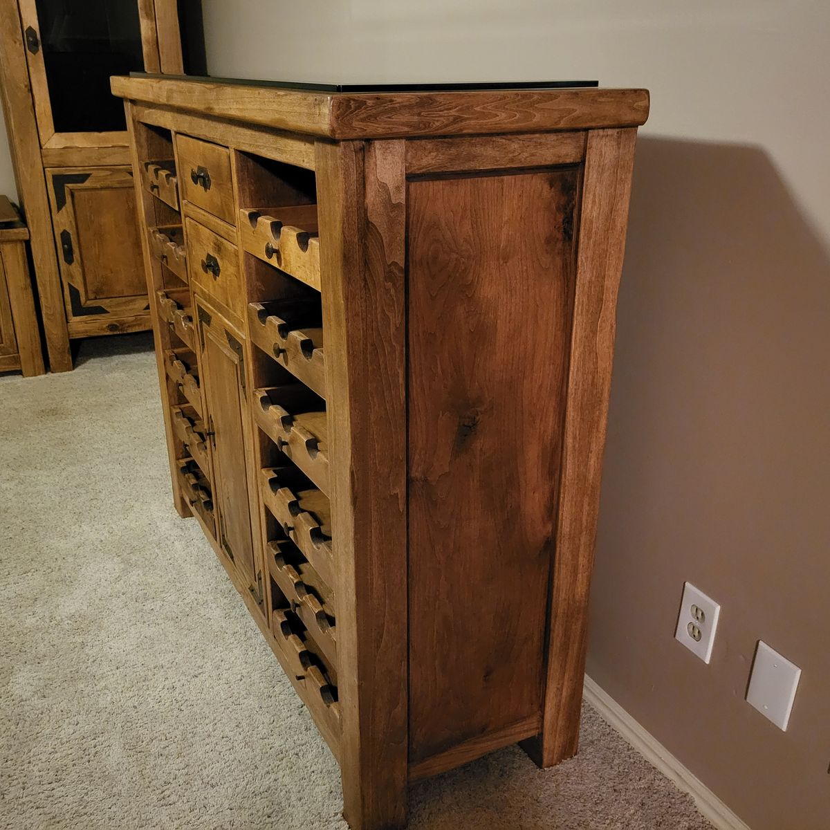 Main image 3