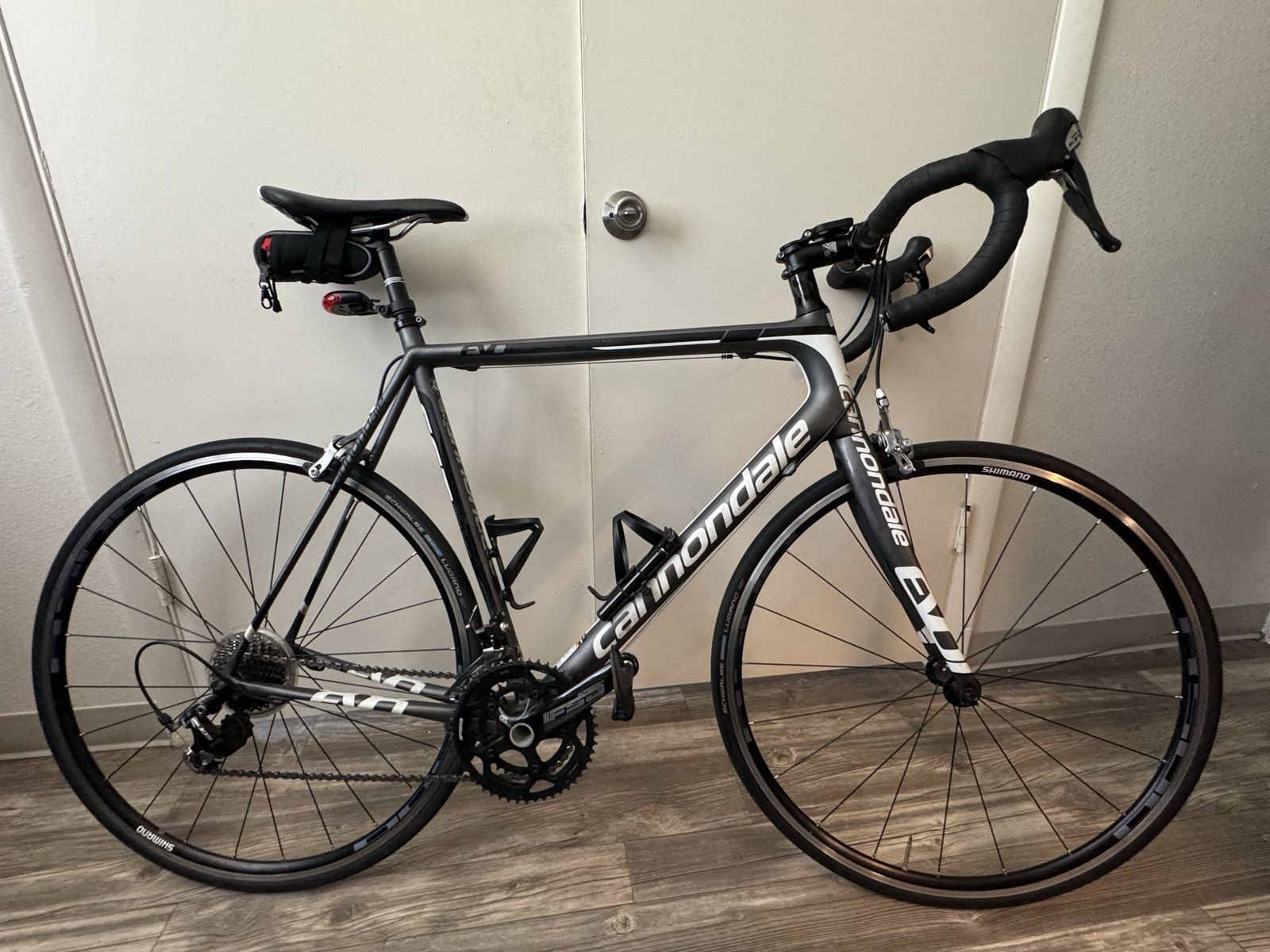 Cannondale Supersix Evo 58cm Carbon Fiber Road Bike - Shimano Tiagra/105 Components