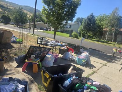 YARD SALE CHEAP ITEMS