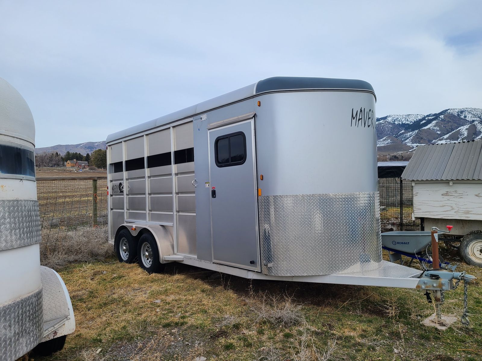 Maverick Aluminum 3 Horse Slant Load trailer Warmblood / Draft height 