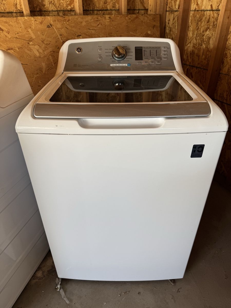 GE washer and dryer set