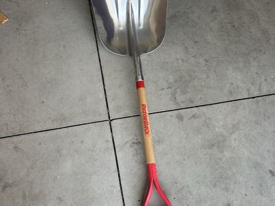 Razorback Aluminum Scoop Shovel with D-Grip Wood Handle