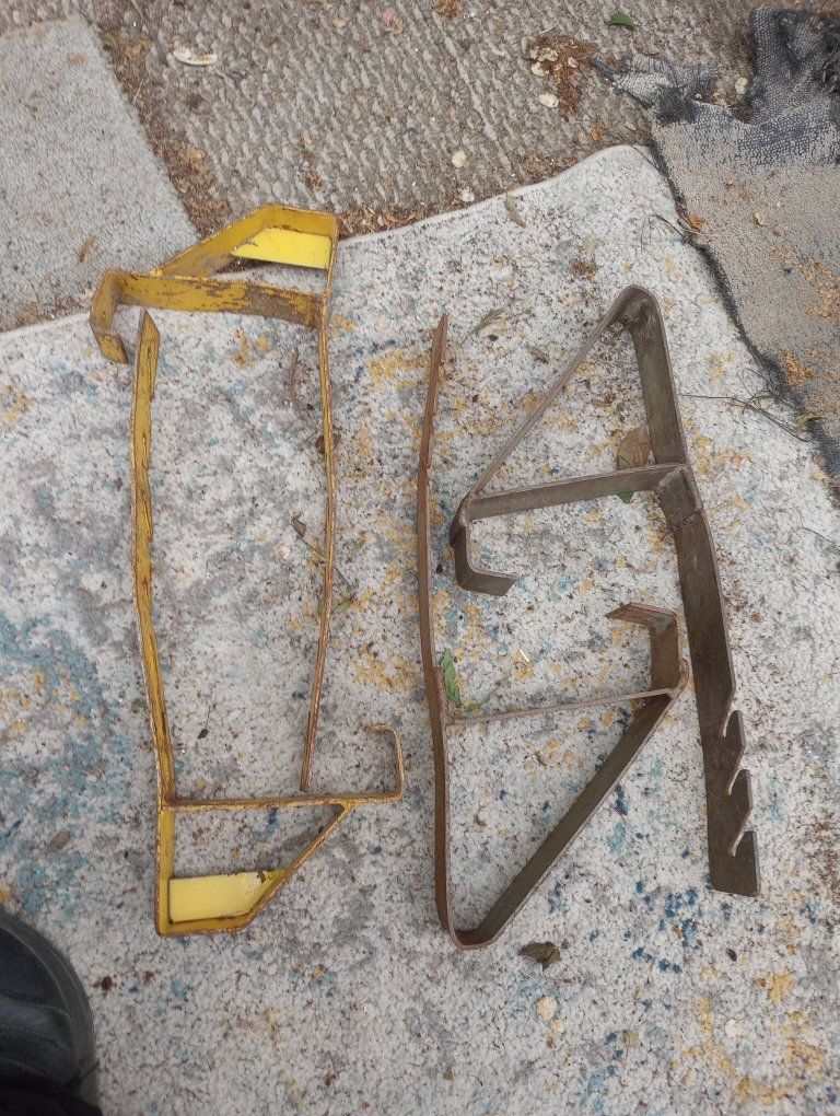Roof Jacks (roof brackets)