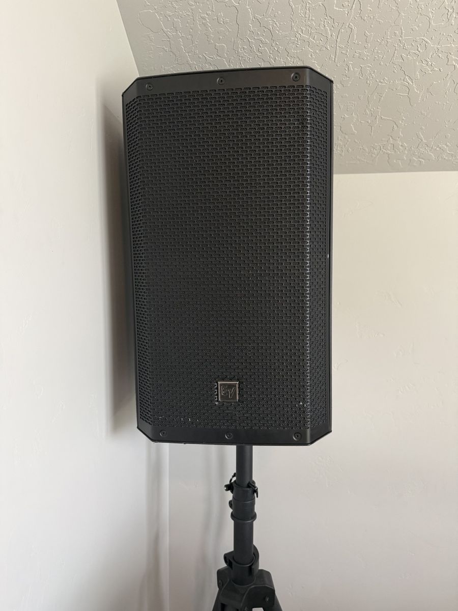 Electro-Voice ZLX-12P 1000w 2-way speaker (set of 2)