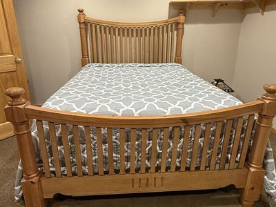 Pine Queen Bedframe