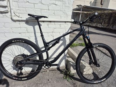 Rocky Mountain Element XL Mountain Bike *New*