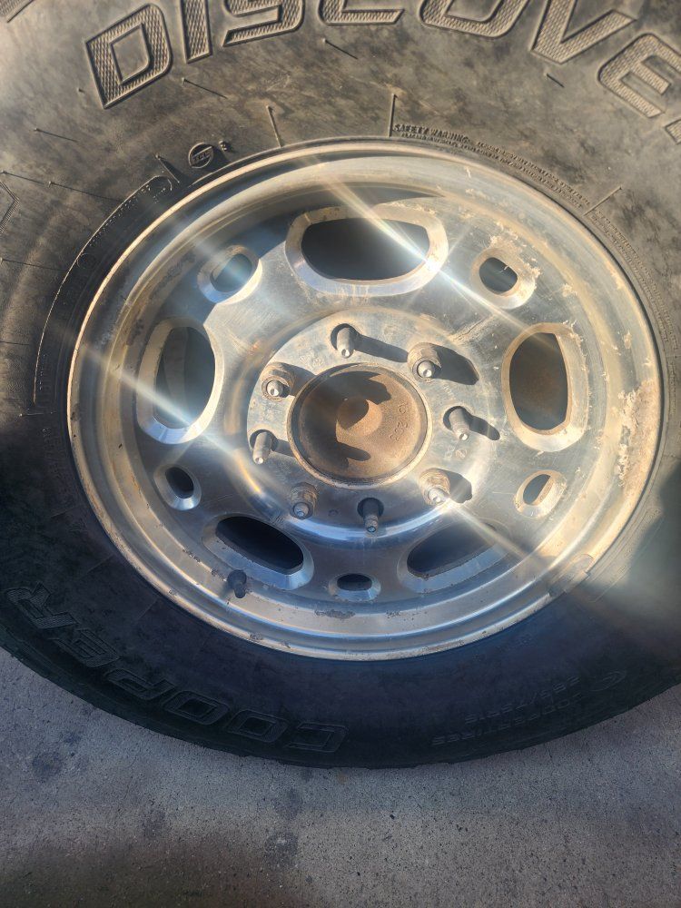 chevy wheels and tires