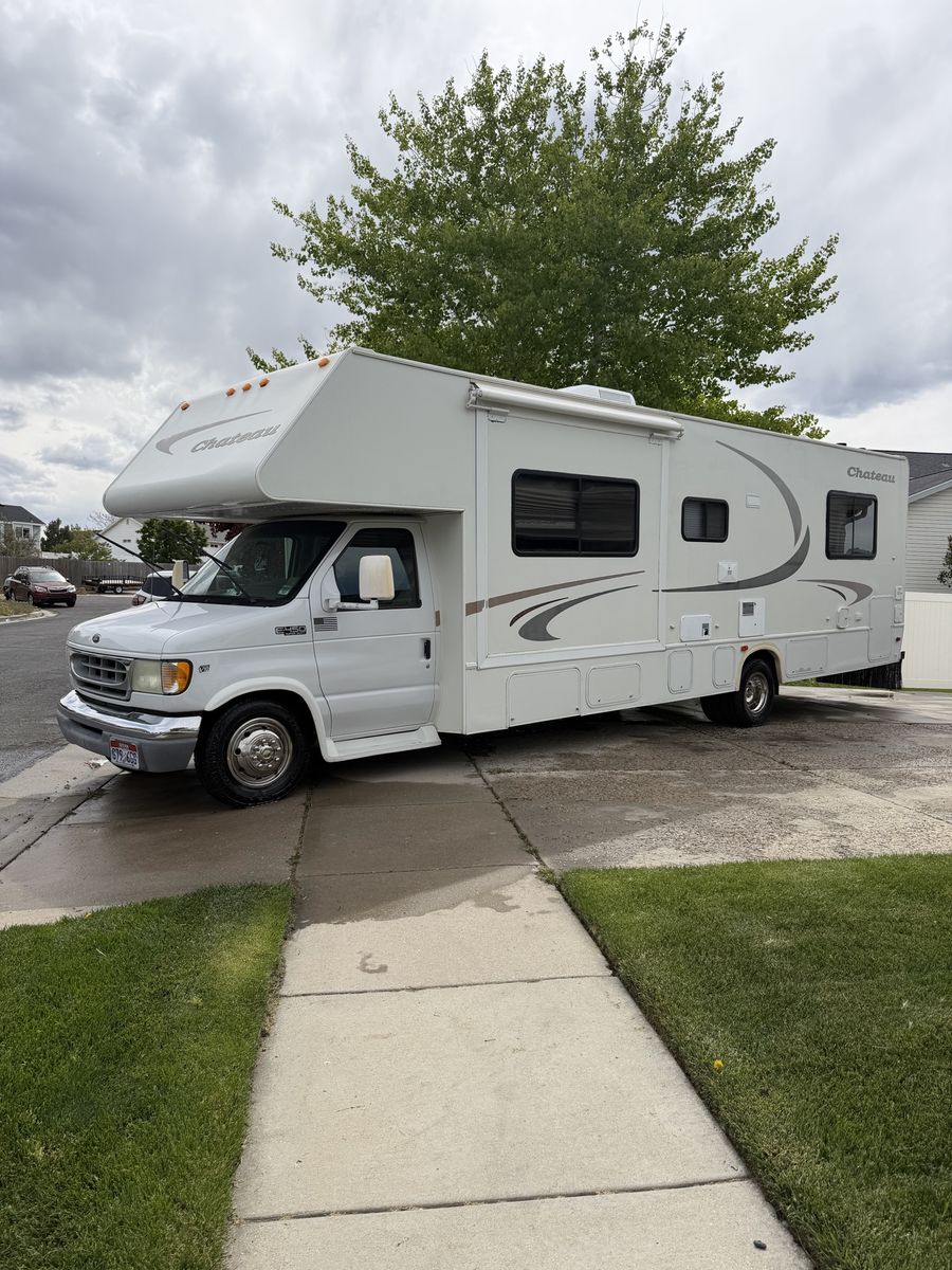 2003 m-31s chateau Motorhome