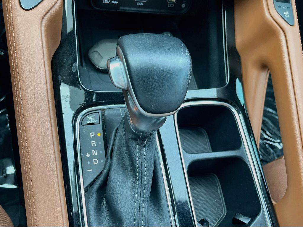 Main image 17