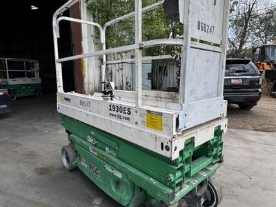 JLG 1930 Narrow Scissor Lift