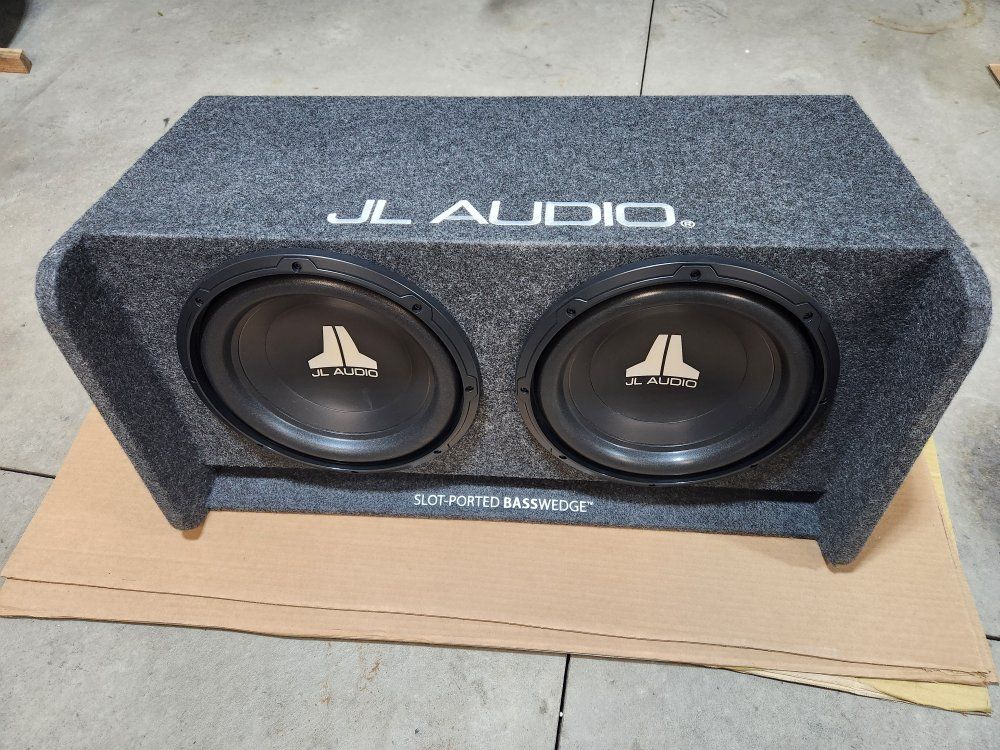 JL audio Basswedge subwoofer