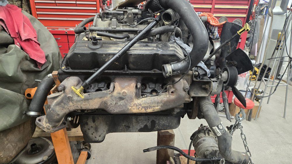 1998 5.2 V8 engine / 44RE Transmission