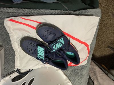 female throwing shoes