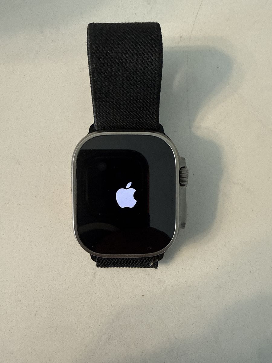 Apple Watch Ultra GPS + Cellular 49mm Titanium Case