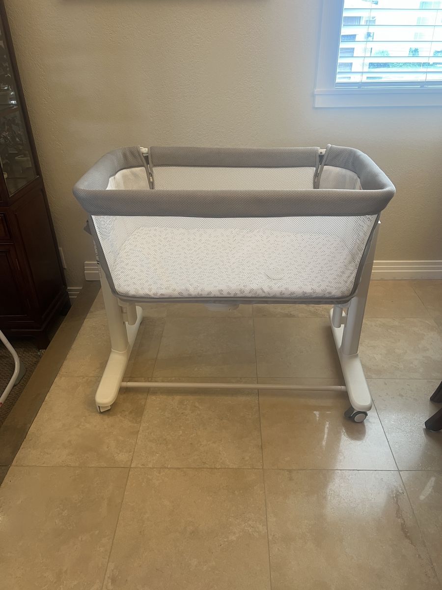 VavSoo electric bassinet