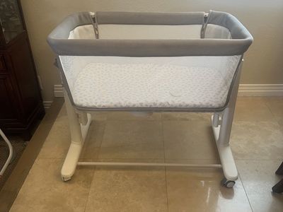 VavSoo electric bassinet