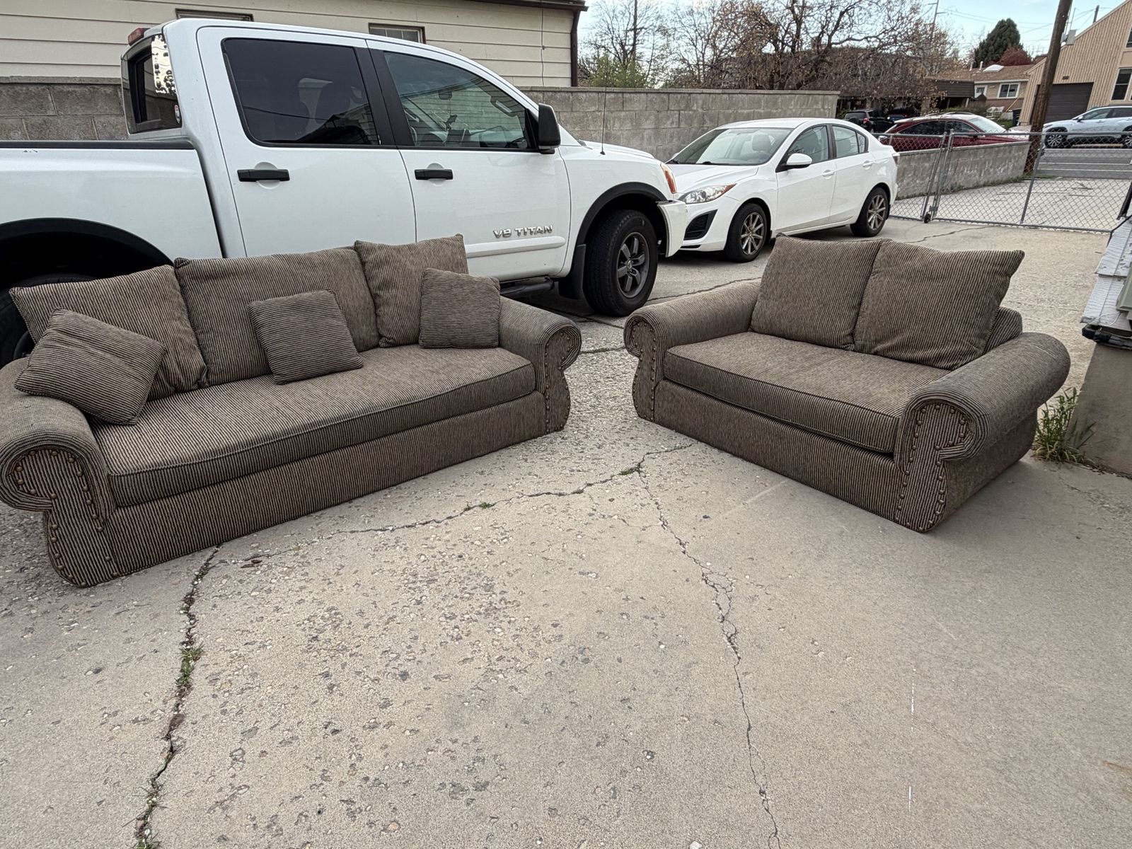 Matching Couch And Loveseat Set - Clean & Comfy