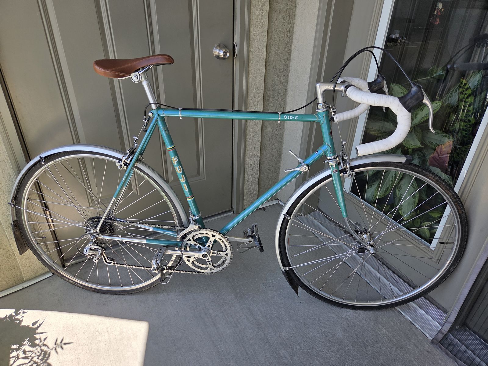 1977 Fuji S10-S 12 speed steel lugged frame road bike, vintage, large