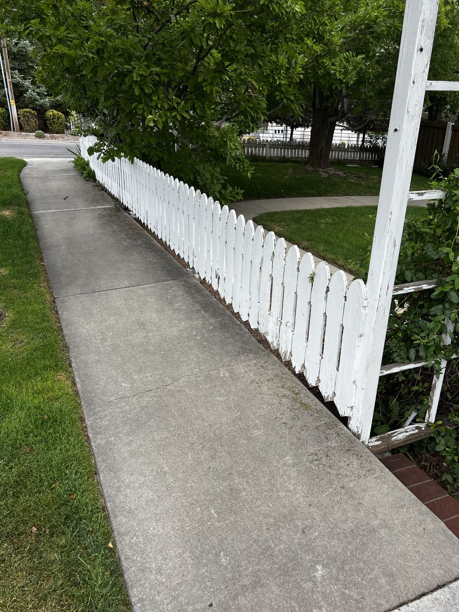 Cute Swiss style picket fence 
