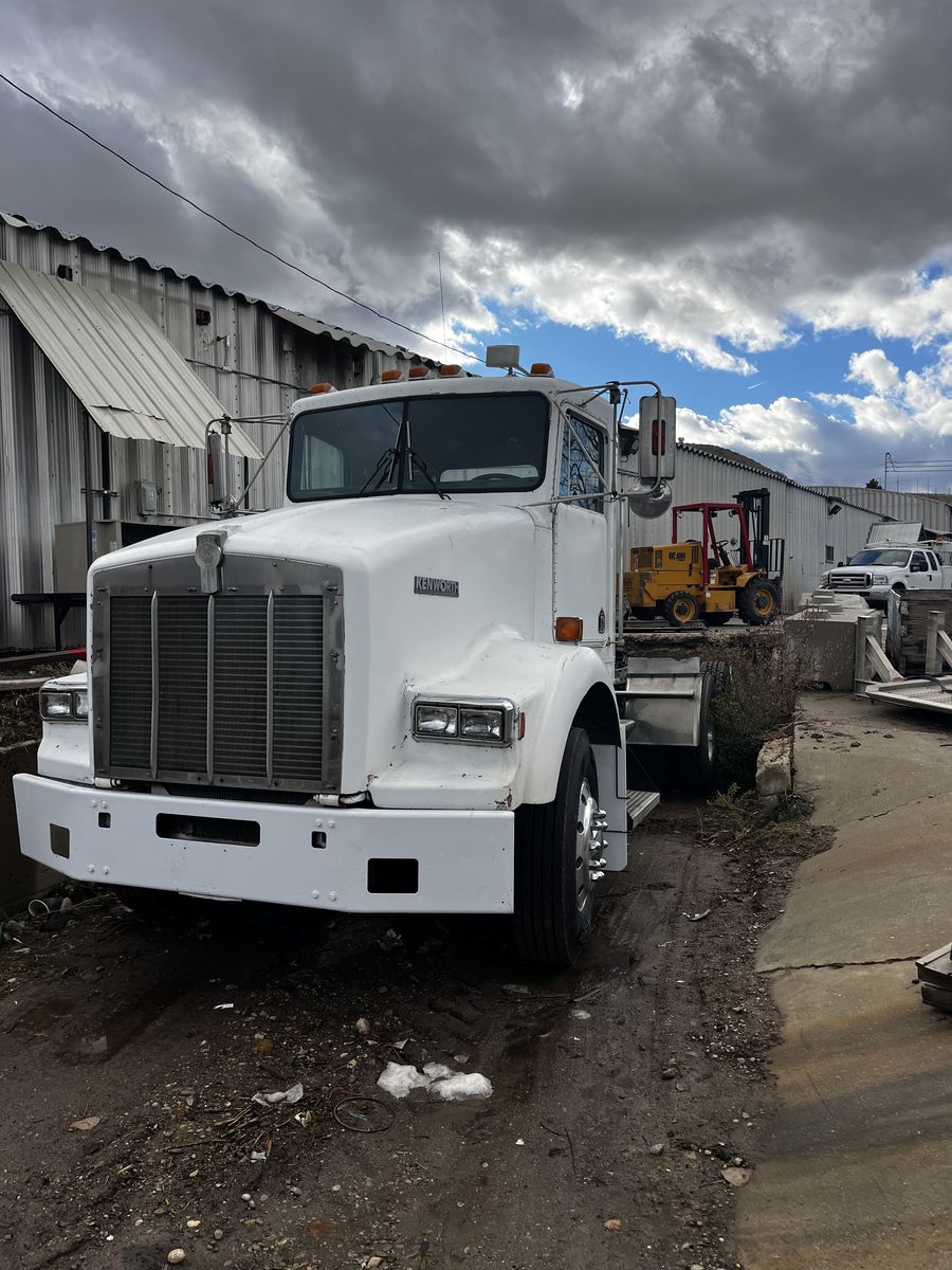 1990 Kenworth T800