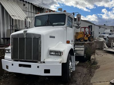 1990 Kenworth T800