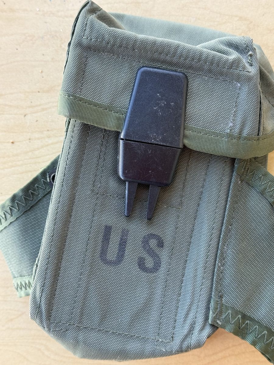 Us Military Green Pouch