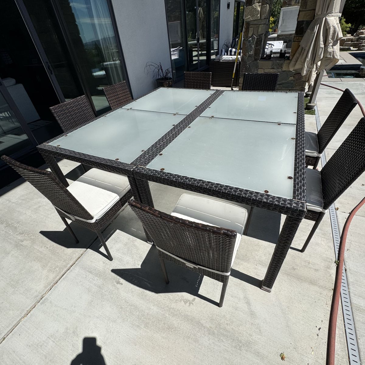 Patio dining for up to 8