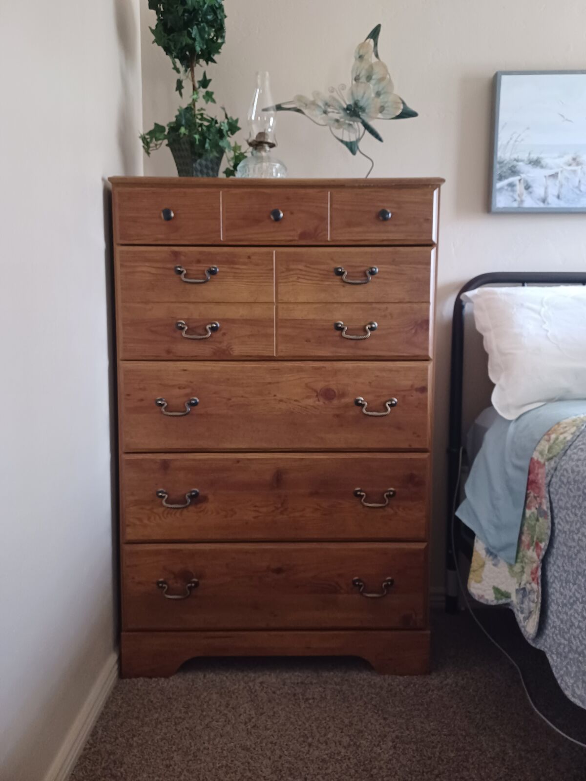 Chest of drawers