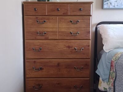 Chest of drawers