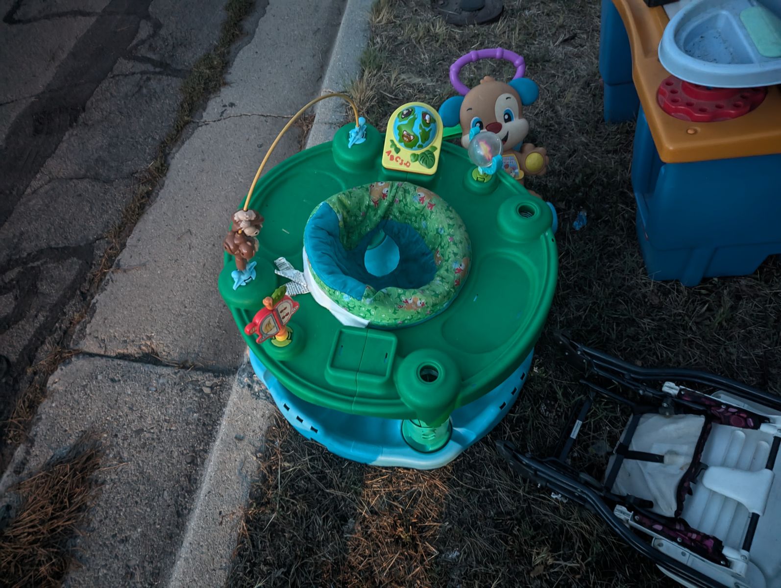 Child/toddler/infant Exersaucer