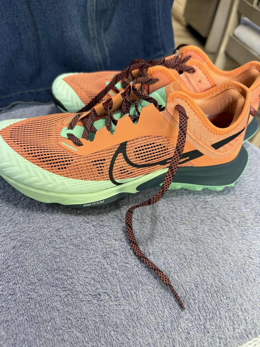 Nike Air Zoom Terra Kiger 8 Women's Trail Running Shoes Size 8 Orange Mint
